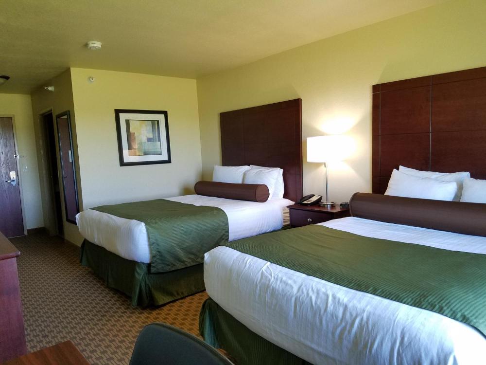 Queen Room with Two Queen Beds interior